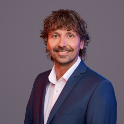 Portraitansicht von Michael Lippert, Game Changer Warehouse & Intralogistics