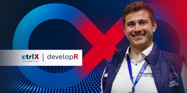 Portraitansicht eines ctrlX developRs vor einem bunten Hintergrund mit einem „ctrlX AUTOMATION Icon“