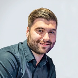 Portrait view of Rob van Kempen, Software/Motion Engineer at VHE