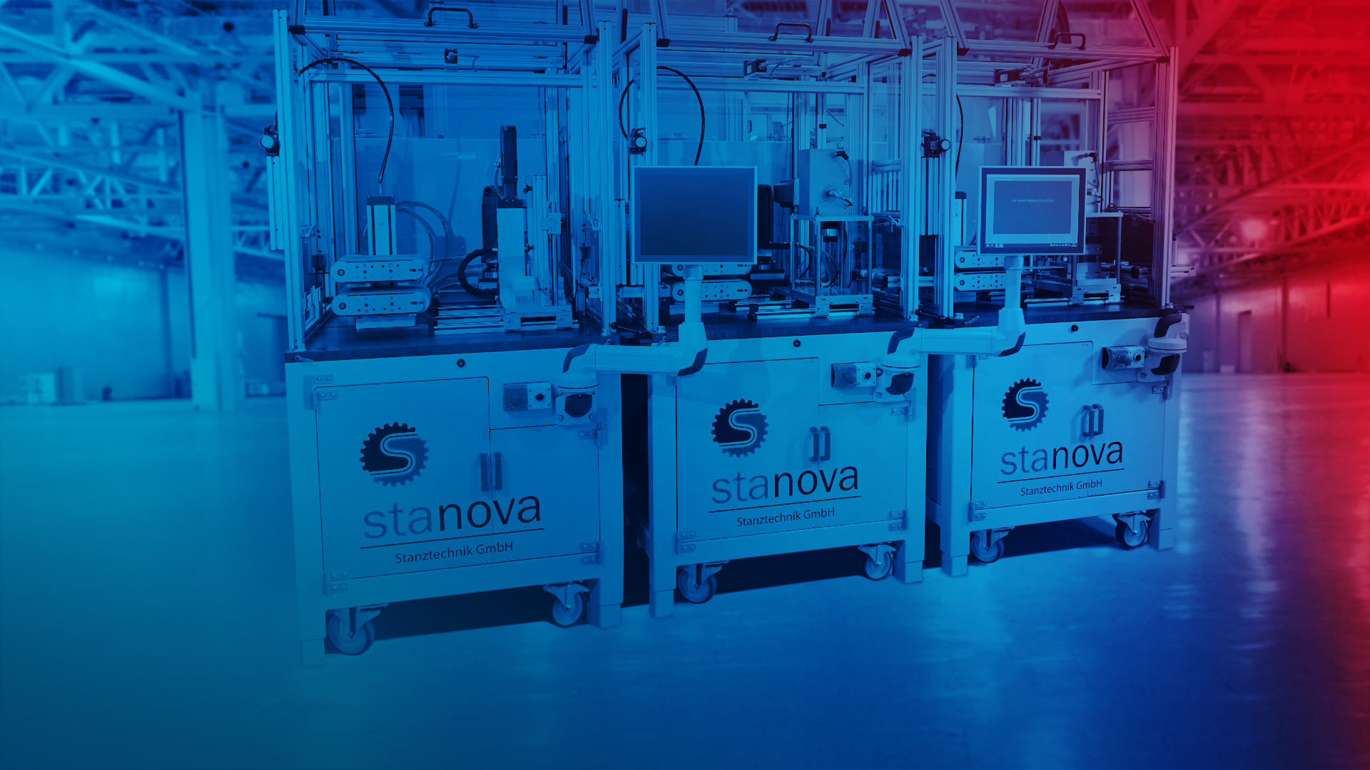 Punching machine from stanova for plastics processing, equipped with ctrlX AUTOMATION components.